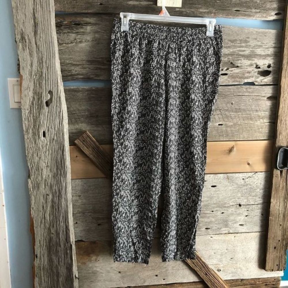 DALIA size Med Black/White lightweight summer pants